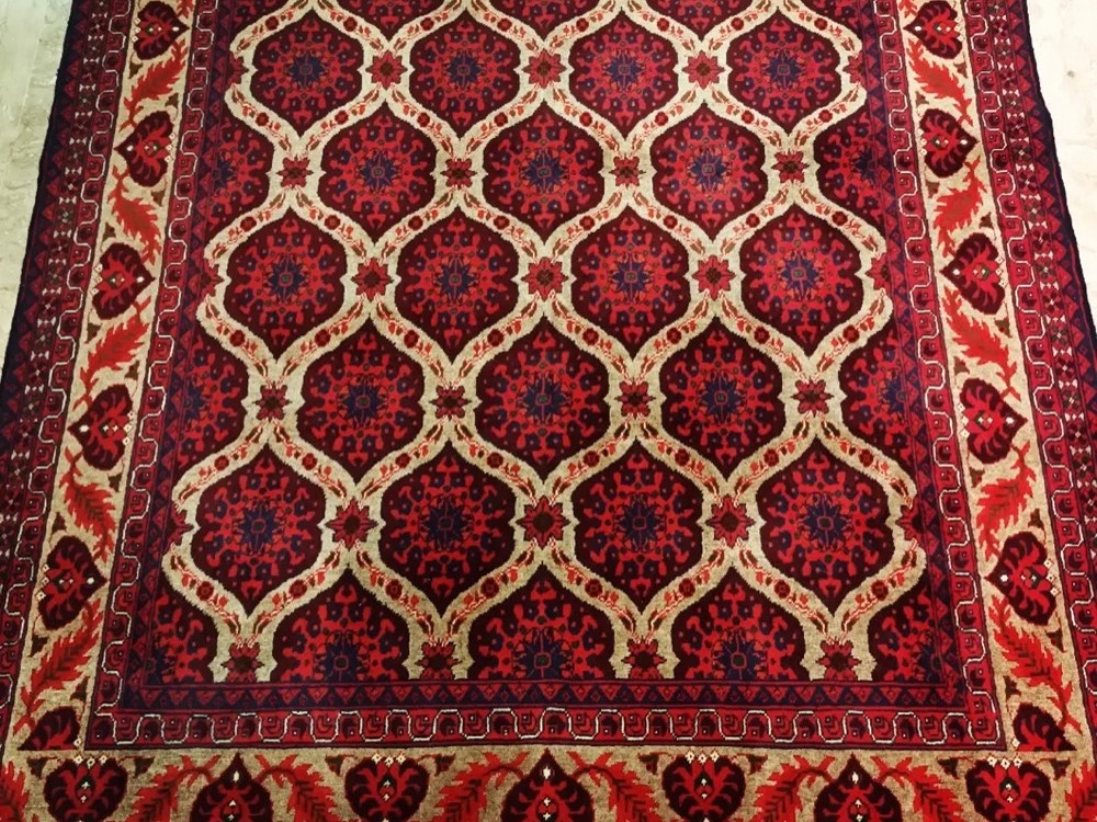 Turkmen Tekke carpet with gül medallions